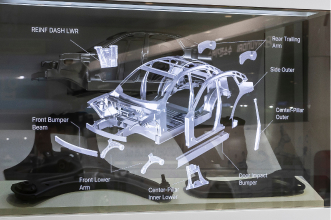 현대제철(HTWO) 미국 전기로 제철소 디오라마 탄소저감 철강 제품 쇼케이스 확대샷